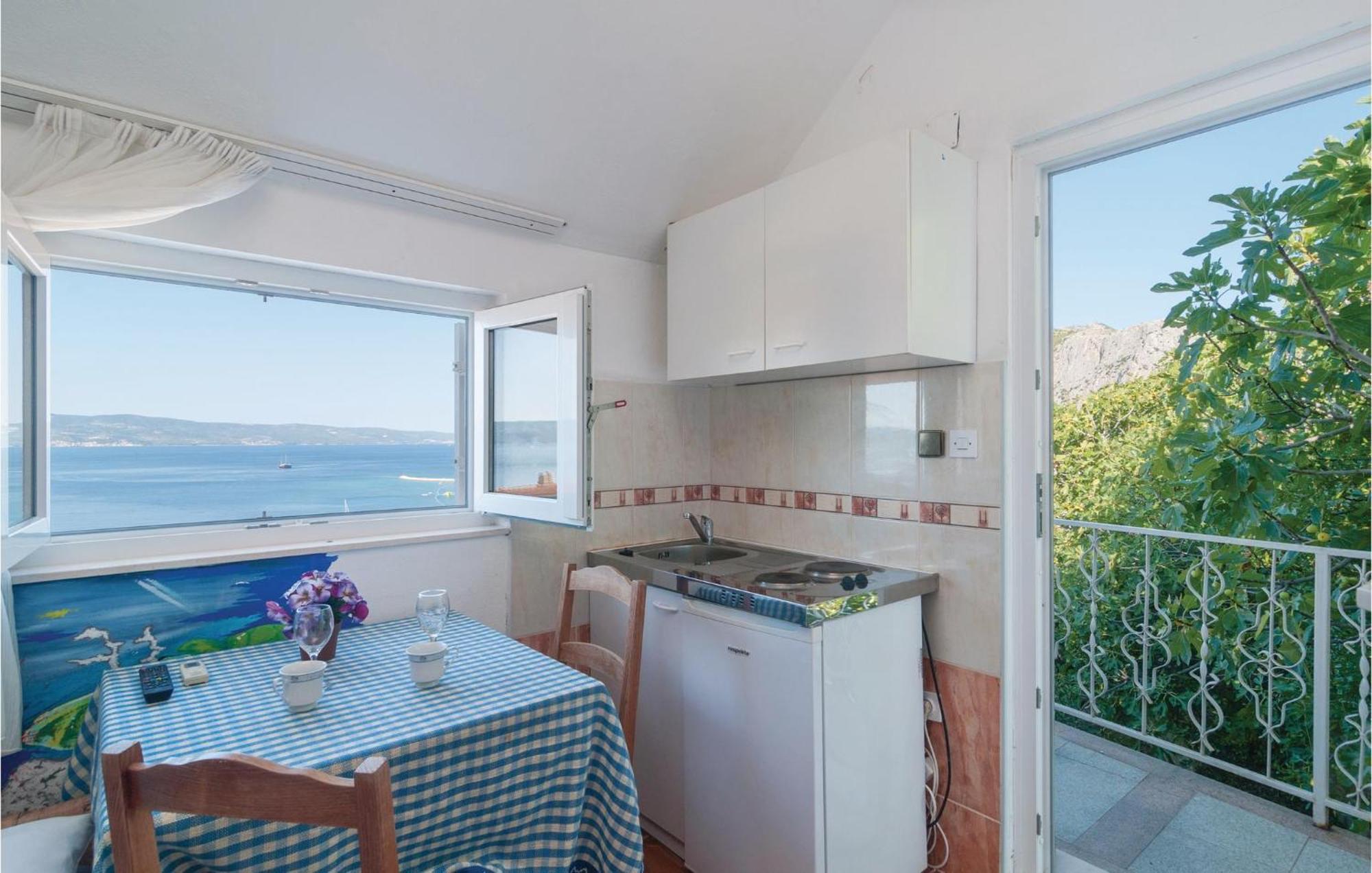 Gorgeous Apartment In Omis With House Sea View Экстерьер фото